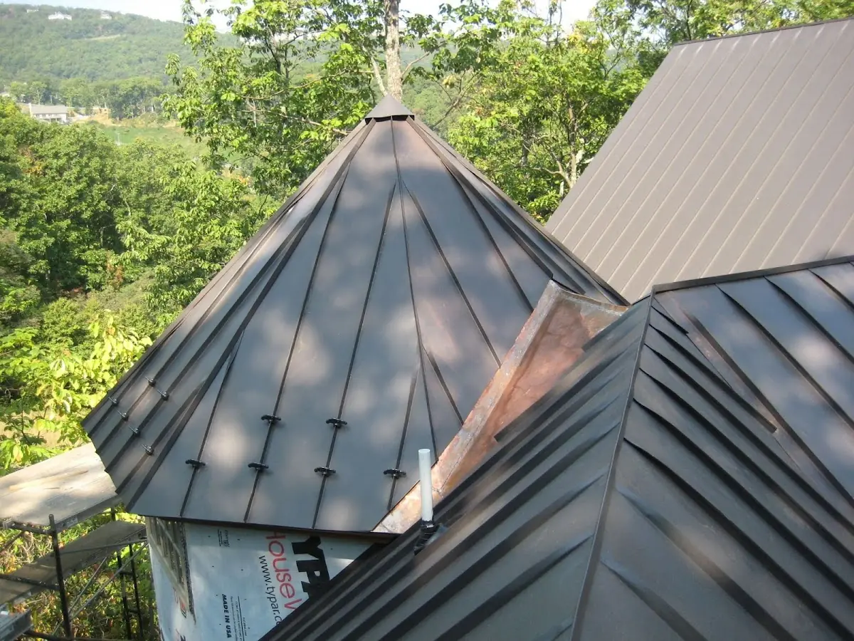 Professional Gutter Cleaning by Craftsman Roofing in El Segundo
